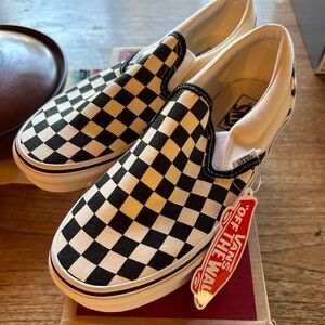 VANS Checkers Slip On NEW IN BOX Size 8